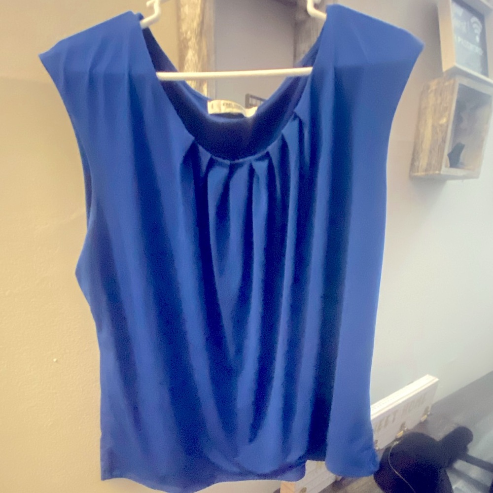 Jones Studio comfy off shoulder summer top